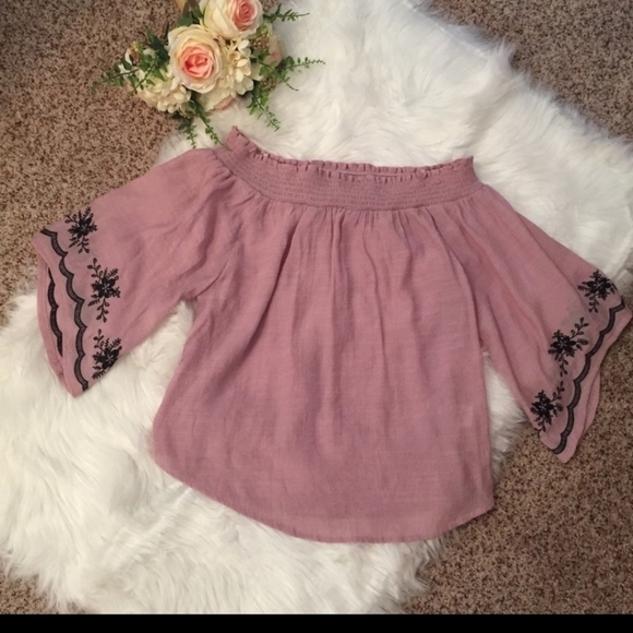 Blu Pepper Embroidered Off Shoulder Blouse - Picture 4 of 7